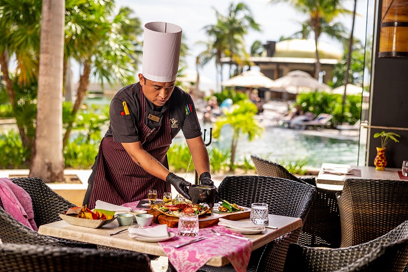 10  Savoring the culture