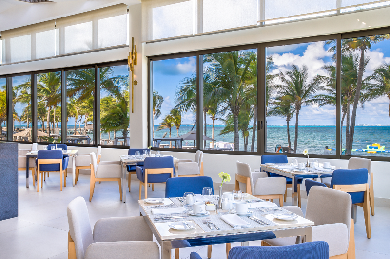 Blanca blue restaurant at garza blanca cancun