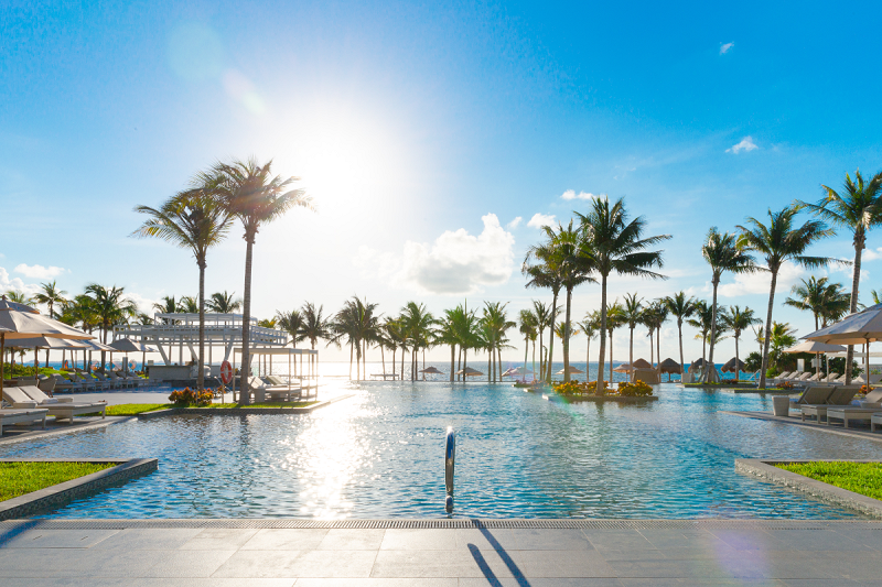 Garza blanca cancun main pool