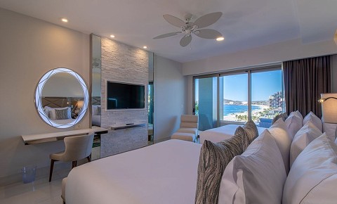 The Best Suite in Cabo to Celebrate