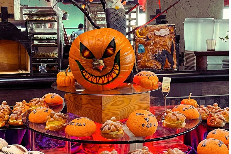 Halloween dinner experience