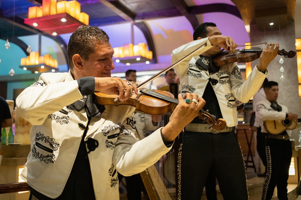 Celebrando lo Hecho en México