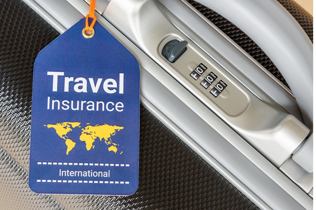 CHUBB Travel Insurance: Member Experience An Injured Wrist Threatens to Derail a Resort Vacation