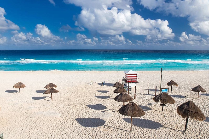 Playa delfines in cancun