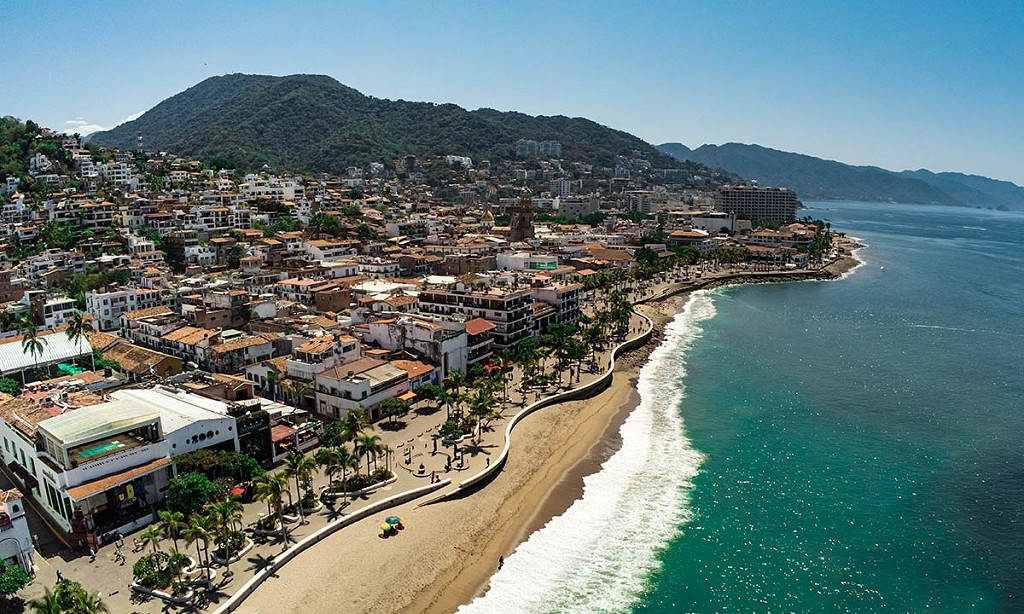 ¿Es un Buen Momento para Comprar Bienes Raíces en Puerto Vallarta?