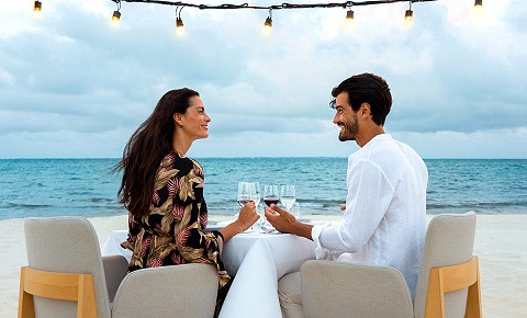 Romantic Dinner Packages and Dream Weddings
