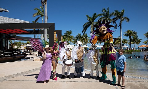 Mardi Grass Event at Villa del Palmar Cancun
