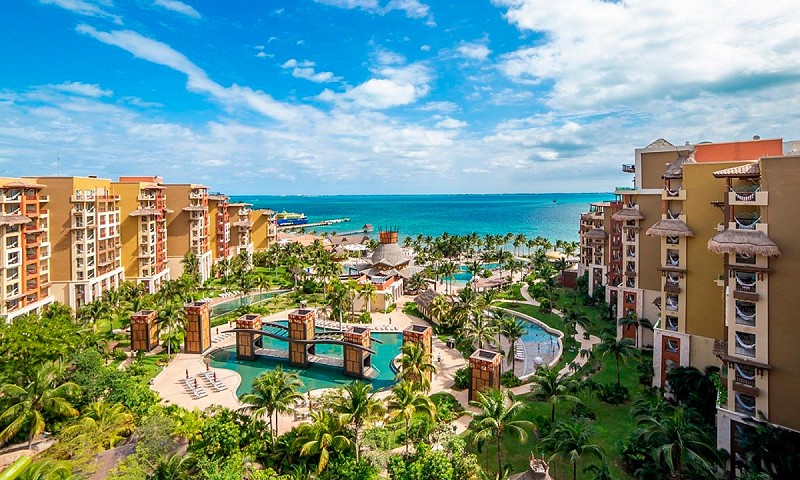 Villa del Palmar Cancun