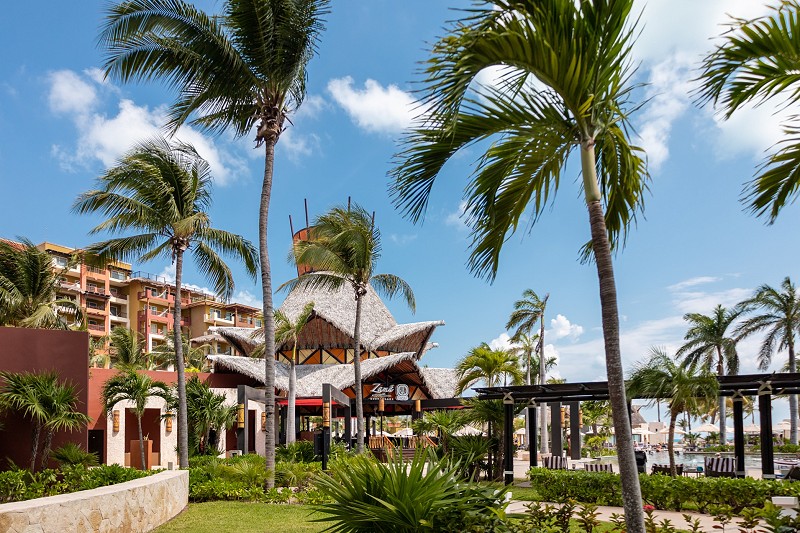 Villa del palmar cancun zama front view