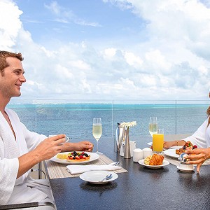garza-blanca-cancun-breakfast