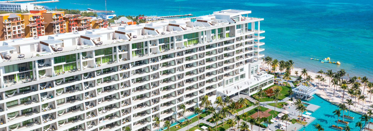 Garza Blanca Cancun pool
